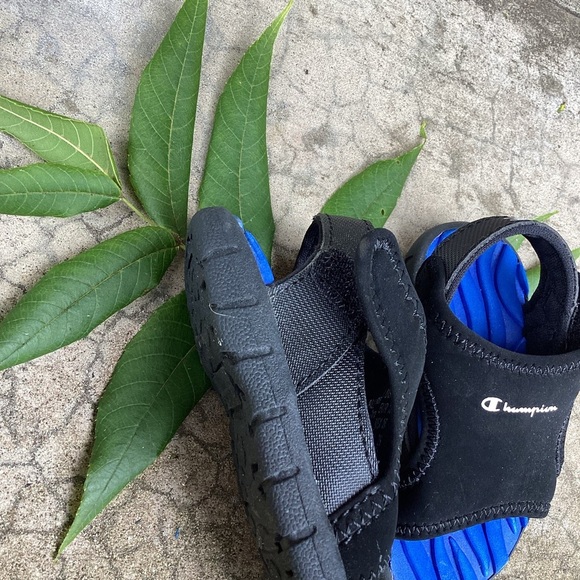 Champion Boys Black Blue Infant Splash Water Sandals Size 3 Wide - Picture 2 of 8